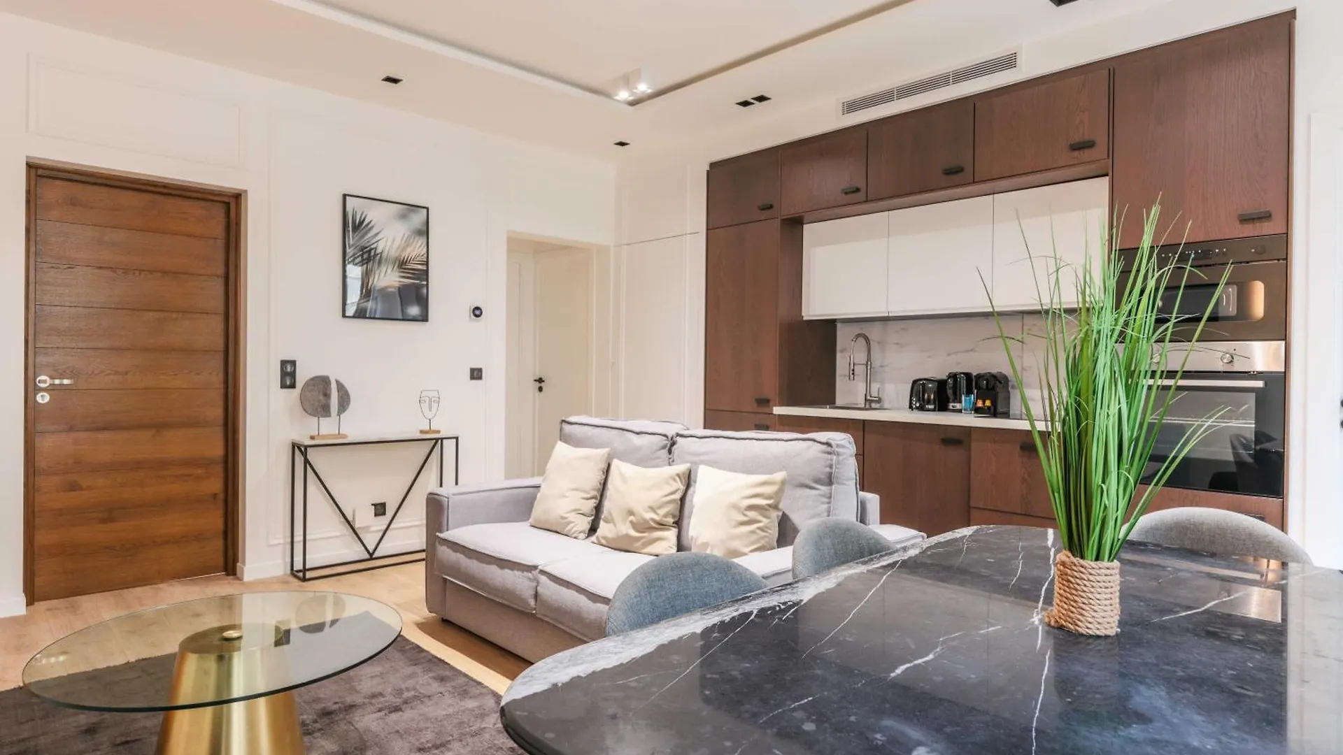 Perfect For Exploring - 2br-6p - Center Of *